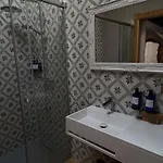 Boutique Cata & Rose - Nuevo, Exclusivo Y Tranquilo En * オ・グローベ